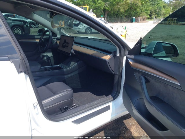 45257368 :رقم المزاد ، 5YJ3E1EBXNF328579 vin ، 2022 Tesla Model 3 Long Range Dual Motor All-wheel Drive مزاد بيع