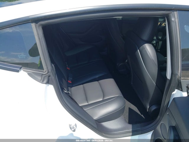45257368 :رقم المزاد ، 5YJ3E1EBXNF328579 vin ، 2022 Tesla Model 3 Long Range Dual Motor All-wheel Drive مزاد بيع