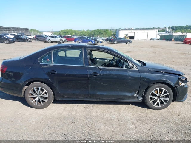 2017 Volkswagen Jetta 1.4t Se მანქანა იყიდება აუქციონზე, vin: 3VWB67AJ3HM257733, აუქციონის ნომერი: 45257399