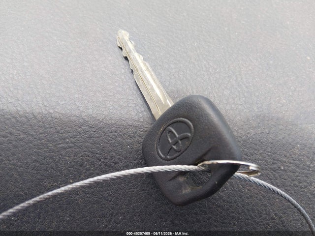 45257409 :رقم المزاد ، JTDBT4K37A1370243 vin ، 2010 Toyota Yaris مزاد بيع