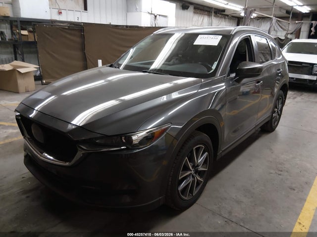 Mazda Cx-5 Touring 2018 JM3KFACM1J1342555 Image 2