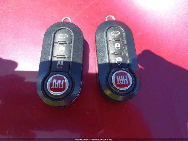 45257592 :رقم المزاد ، 3C3CFFAR5FT607829 vin ، 2015 Fiat 500 Pop مزاد بيع