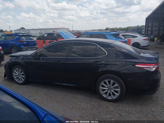 Продажа на аукционе авто 2018 Toyota Camry Le, vin: JTNB11HK6J3006592, номер лота: 45257600