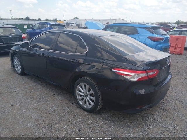 Продажа на аукционе авто 2018 Toyota Camry Le, vin: JTNB11HK6J3006592, номер лота: 45257600