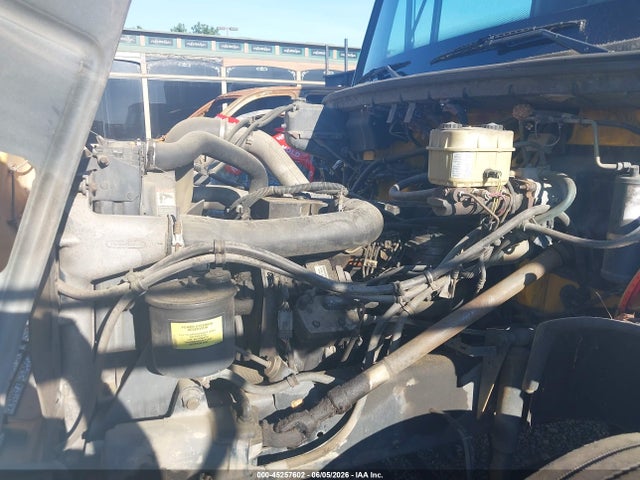 45257602 :رقم المزاد ، 1FV3GFFC0XHA40823 vin ، 1999 Freightliner Medium Conventional Fl60 مزاد بيع
