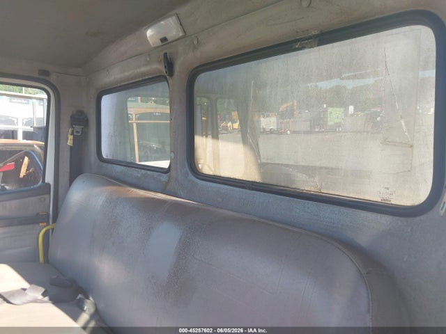 45257602 :رقم المزاد ، 1FV3GFFC0XHA40823 vin ، 1999 Freightliner Medium Conventional Fl60 مزاد بيع
