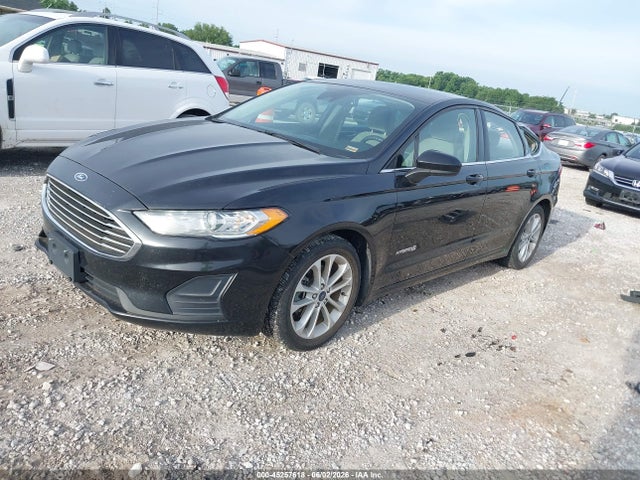 Ford Fusion Hybrid Se 2019 3FA6P0LU1KR183955 Image 2