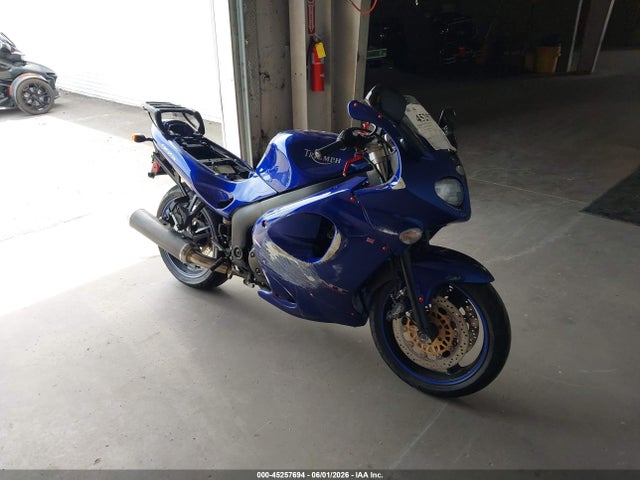 45257694 :رقم المزاد ، SMT600FS92J154465 vin ، 2002 Triumph Motorcycle Sprint St مزاد بيع