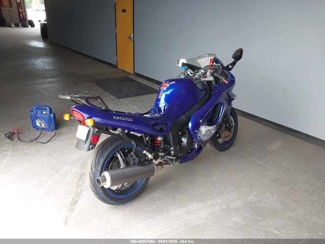 Продажа на аукционе авто 2002 Triumph Motorcycle Sprint St, vin: SMT600FS92J154465, номер лота: 45257694