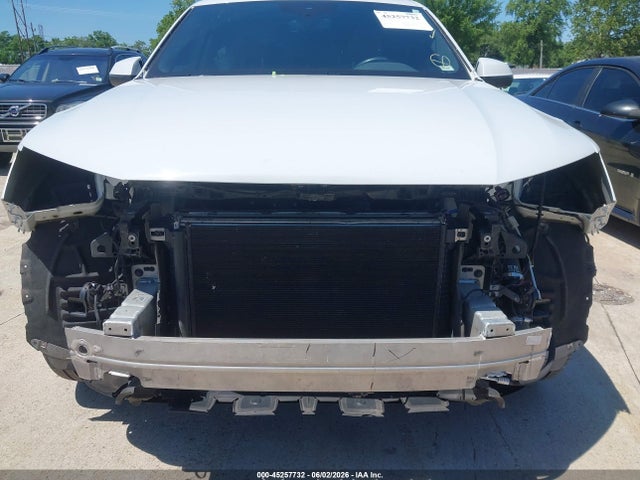 2020 Audi Q7 Premium Plus 45 Tfsi Quattro Tiptronic მანქანა იყიდება აუქციონზე, vin: WA1LJAF70LD010135, აუქციონის ნომერი: 45257732