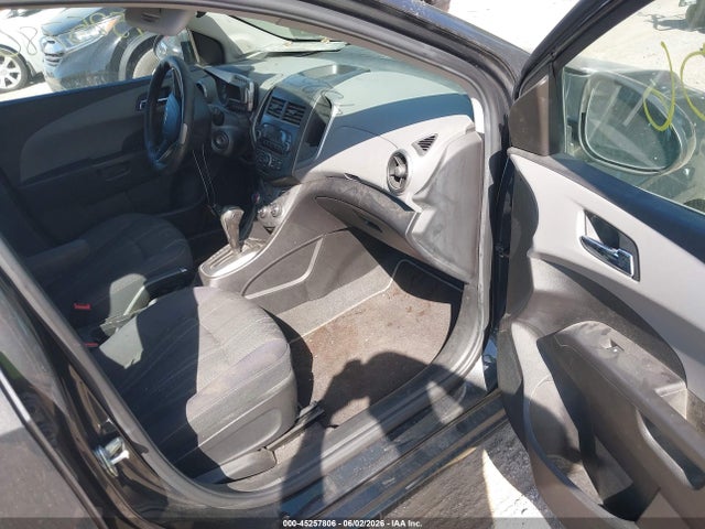 45257806 :رقم المزاد ، 1G1JC6SH3E4197241 vin ، 2014 Chevrolet Sonic Lt Auto مزاد بيع