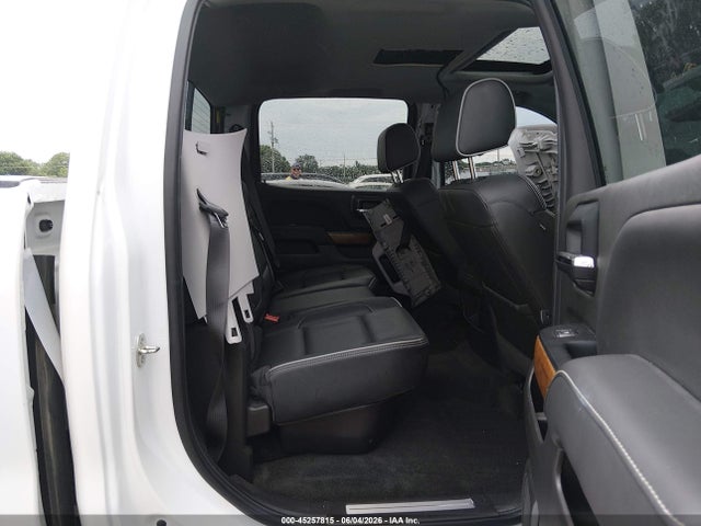3GCUKTEJ8JG145105 Chevrolet Silverado 1500 High Country