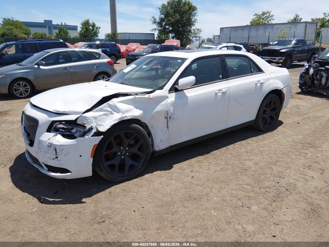 Aukcja sprzedaży 2022 Chrysler 300 S, vin: 2C3CCABG8NH127204, numer aukcji: 45257858