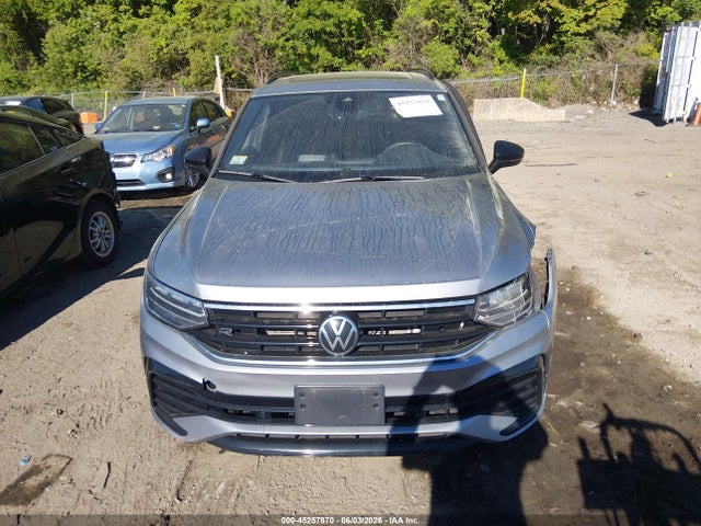Aukcja sprzedaży 2022 Volkswagen Tiguan 2.0t Se R-line Black, vin: 3VV8B7AX0NM011832, numer aukcji: 45257870