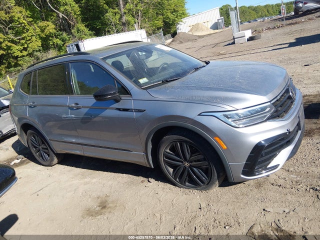 Aukcja sprzedaży 2022 Volkswagen Tiguan 2.0t Se R-line Black, vin: 3VV8B7AX0NM011832, numer aukcji: 45257870