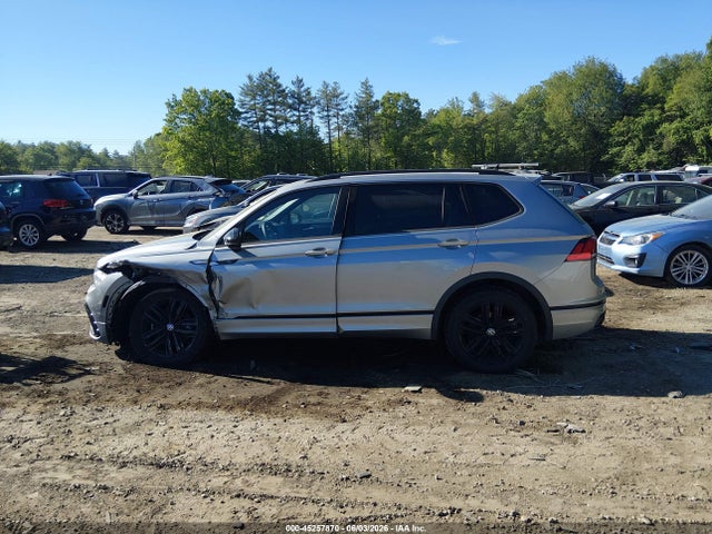 Aukcja sprzedaży 2022 Volkswagen Tiguan 2.0t Se R-line Black, vin: 3VV8B7AX0NM011832, numer aukcji: 45257870