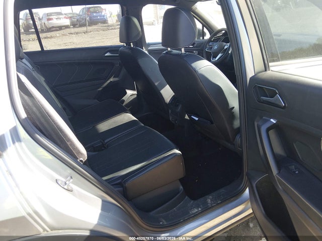 Aukcja sprzedaży 2022 Volkswagen Tiguan 2.0t Se R-line Black, vin: 3VV8B7AX0NM011832, numer aukcji: 45257870