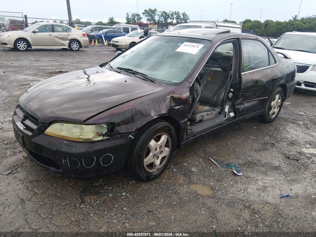 Auction sale of the 1998 Honda Accord Ex V6, vin: 1HGCG1655WA010089, lot number: 45257871