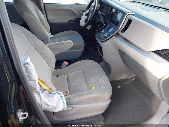 Aukcja sprzedaży 2017 Toyota Sienna L 7 Passenger, vin: 5TDZZ3DC3HS882552, numer aukcji: 45257975