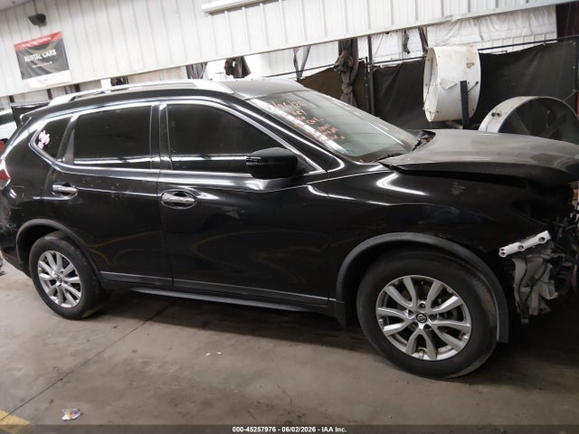 2018 Nissan Rogue Sv მანქანა იყიდება აუქციონზე, vin: KNMAT2MT2JP550806, აუქციონის ნომერი: 45257976