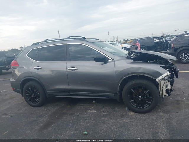 Продажа на аукционе авто 2017 Nissan Rogue Sv, vin: 5N1AT2MT1HC810545, номер лота: 45258016