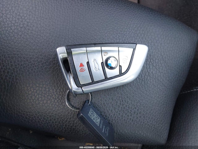 WBAJA7C52KG910743 BMW 530i Xdrive