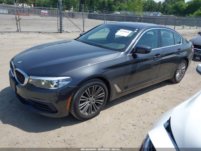 WBAJA7C52KG910743 BMW 530i Xdrive