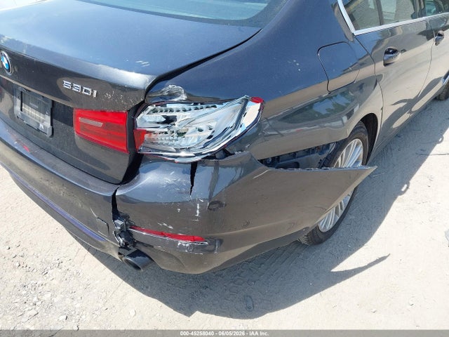 WBAJA7C52KG910743 BMW 530i Xdrive