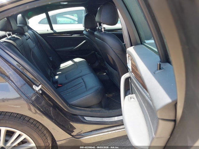 WBAJA7C52KG910743 BMW 530i Xdrive