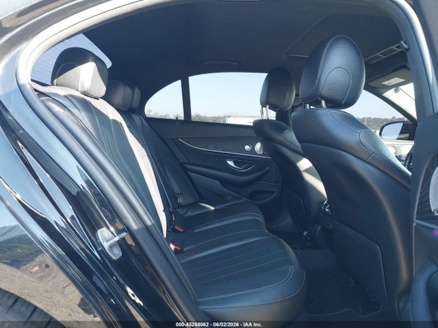 WDDZF4KBXHA167960 Mercedes-Benz E 300 4matic