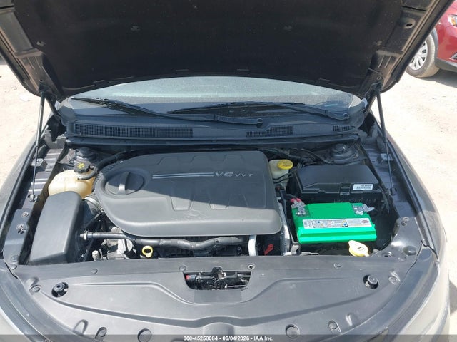 2015 Chrysler 200 S მანქანა იყიდება აუქციონზე, vin: 1C3CCCBG8FN528529, აუქციონის ნომერი: 45258084