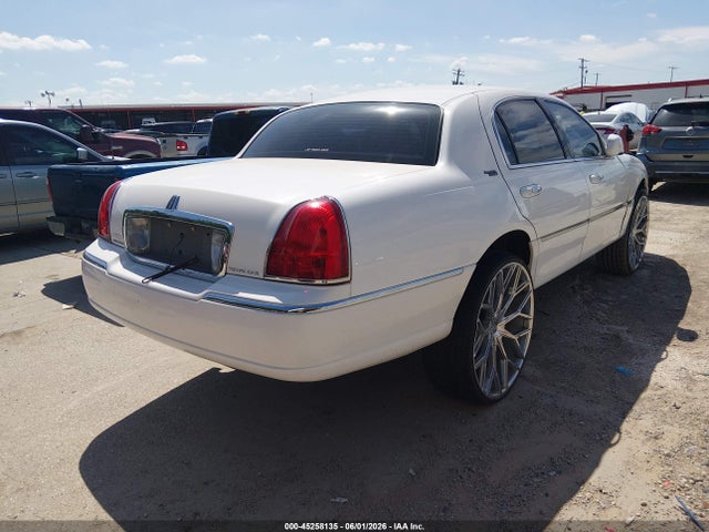 Продажа на аукционе авто 2009 Lincoln Town Car Signature Limited, vin: 2LNHM82V19X630327, номер лота: 45258135