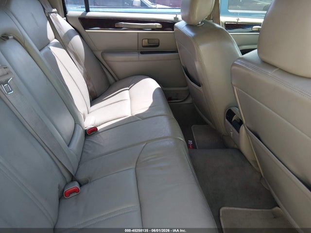 Продажа на аукционе авто 2009 Lincoln Town Car Signature Limited, vin: 2LNHM82V19X630327, номер лота: 45258135