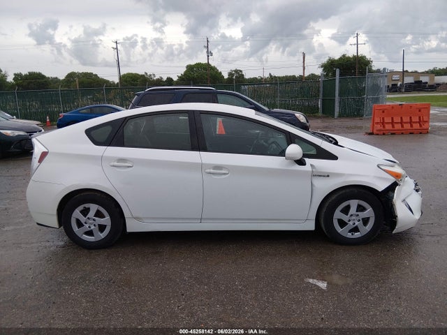 2013 Toyota Prius Three მანქანა იყიდება აუქციონზე, vin: JTDKN3DU5D5597857, აუქციონის ნომერი: 45258142