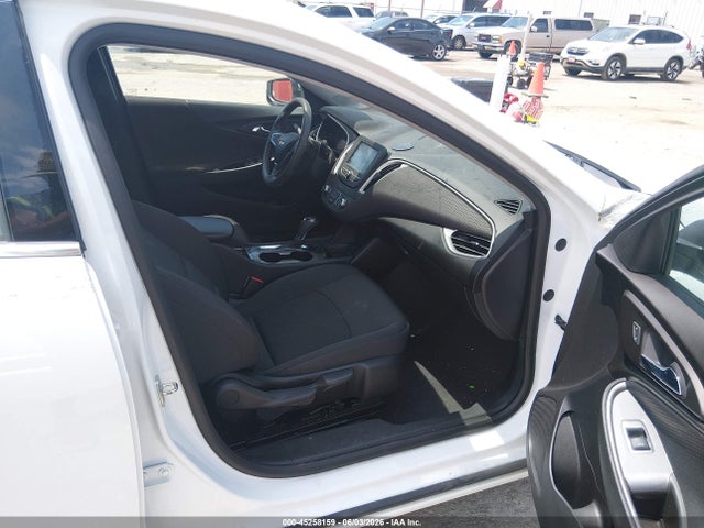 1G1ZC5ST9JF221428 Chevrolet Malibu 1fl