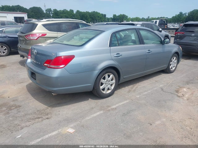 2005 Toyota Avalon Xl მანქანა იყიდება აუქციონზე, vin: 4T1BK36B15U027832, აუქციონის ნომერი: 45258163