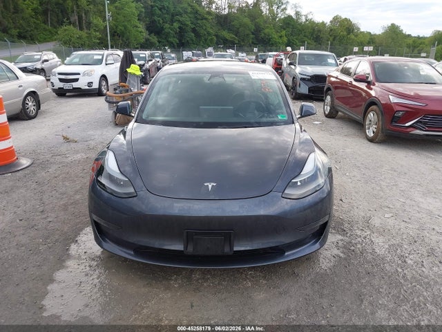 2022 Tesla Model 3 Performance Dual Motor All-wheel Drive მანქანა იყიდება აუქციონზე, vin: 5YJ3E1EC8NF180330, აუქციონის ნომერი: 45258179