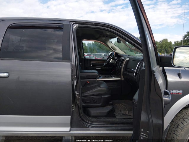 45258196 :رقم المزاد ، 3C6UR5KJ8FG515821 vin ، 2015 Ram 2500 Laramie مزاد بيع