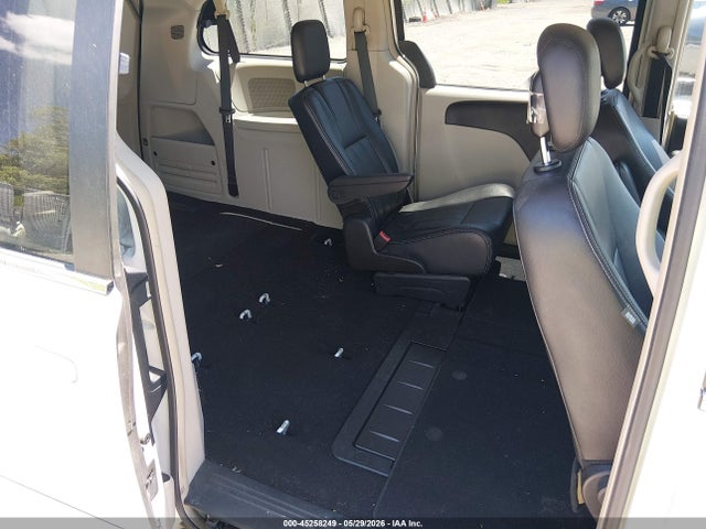 45258249 :رقم المزاد ، 2C4RC1BG1GR268893 vin ، 2016 Chrysler Town & Country Touring مزاد بيع