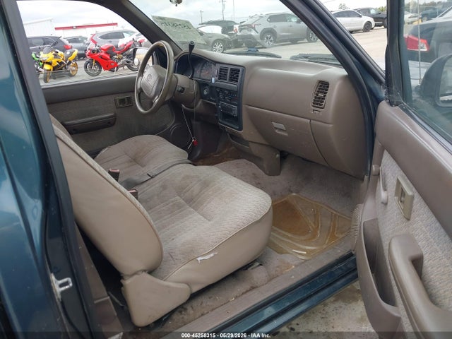 45258315 :رقم المزاد ، 4TANL42N5TZ105299 vin ، 1996 Toyota Tacoma مزاد بيع