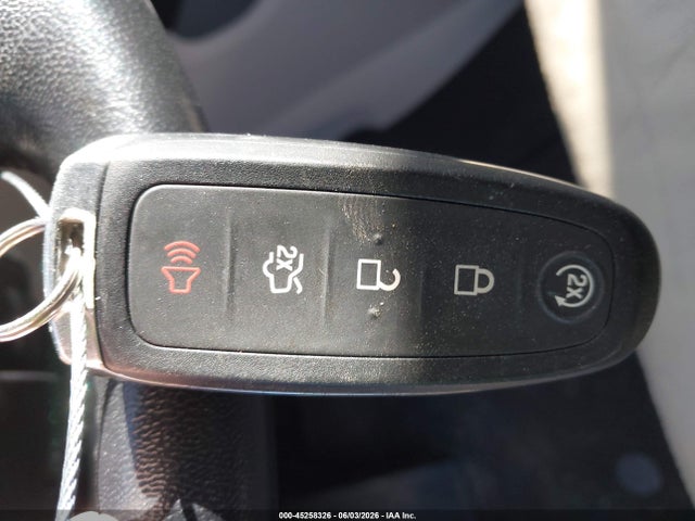 Продаж на аукціоні авто 2017 Ford Escape Titanium, vin: 1FMCU0JD4HUE84886, номер лоту: 45258326