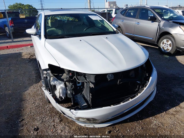 2015 Chrysler 200 C მანქანა იყიდება აუქციონზე, vin: 1C3CCCCB6FN640958, აუქციონის ნომერი: 45258363