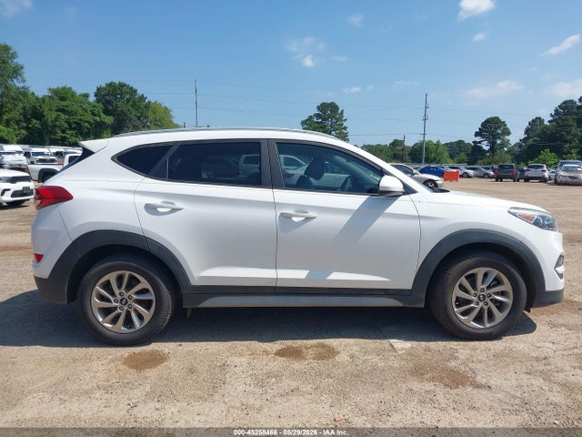 2017 Hyundai Tucson Se მანქანა იყიდება აუქციონზე, vin: KM8J33A48HU383555, აუქციონის ნომერი: 45258466