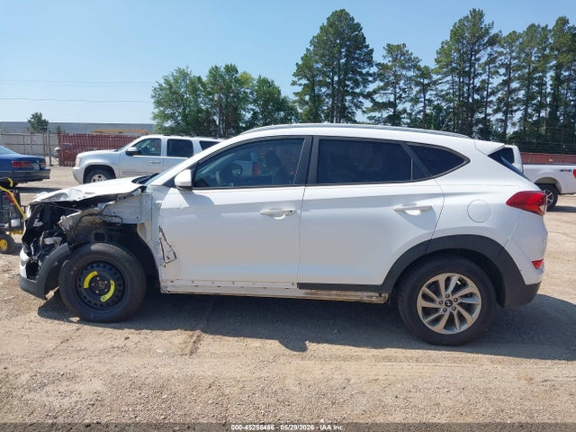 2017 Hyundai Tucson Se მანქანა იყიდება აუქციონზე, vin: KM8J33A48HU383555, აუქციონის ნომერი: 45258466