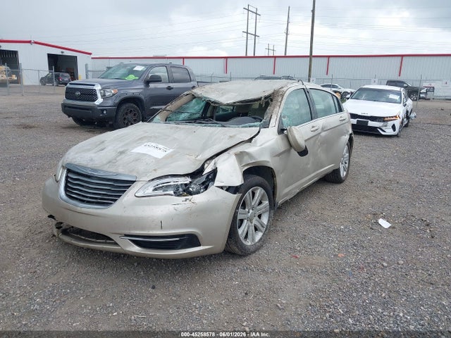 45258578 :رقم المزاد ، 1C3CCBBB5DN674060 vin ، 2013 Chrysler 200 Touring مزاد بيع