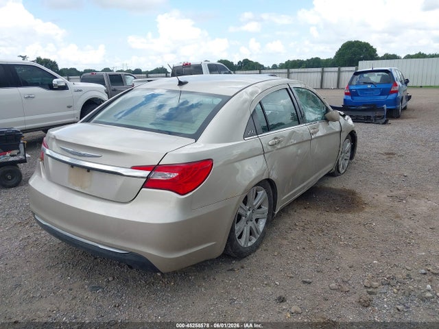 45258578 :رقم المزاد ، 1C3CCBBB5DN674060 vin ، 2013 Chrysler 200 Touring مزاد بيع