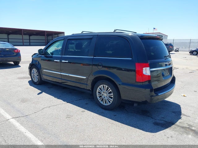 Продаж на аукціоні авто 2016 Chrysler Town & Country Touring-l Anniversary Edition, vin: 2C4RC1CGXGR207606, номер лоту: 45258620