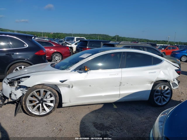 2020 Tesla Model 3 მანქანა იყიდება აუქციონზე, vin: 5YJ3E1EA5LF785708, აუქციონის ნომერი: 45258680