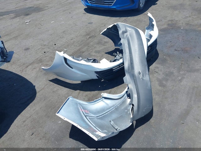 5YFB4MDE0TP394085 Toyota COROLLA LE