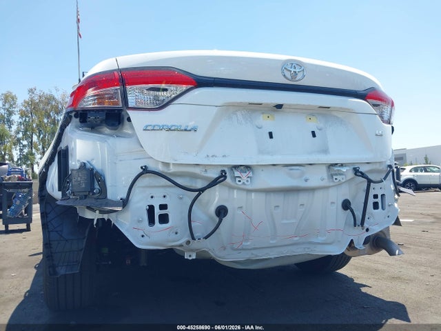 5YFB4MDE0TP394085 Toyota COROLLA LE